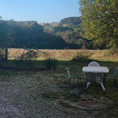 Logement Independant Le Poulailler Proche Guedelon Treigny Eksteriør bilde