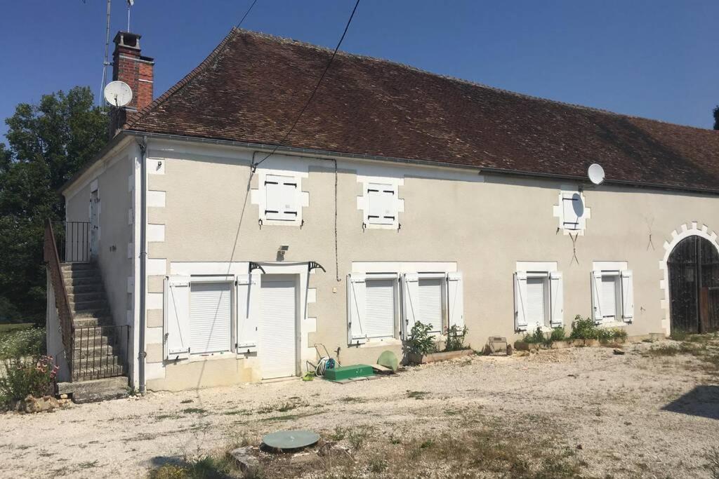 Logement Independant Le Poulailler Proche Guedelon Treigny Eksteriør bilde