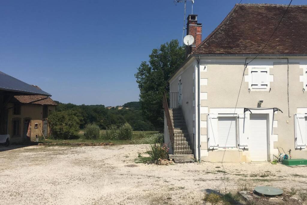 Logement Independant Le Poulailler Proche Guedelon Treigny Eksteriør bilde